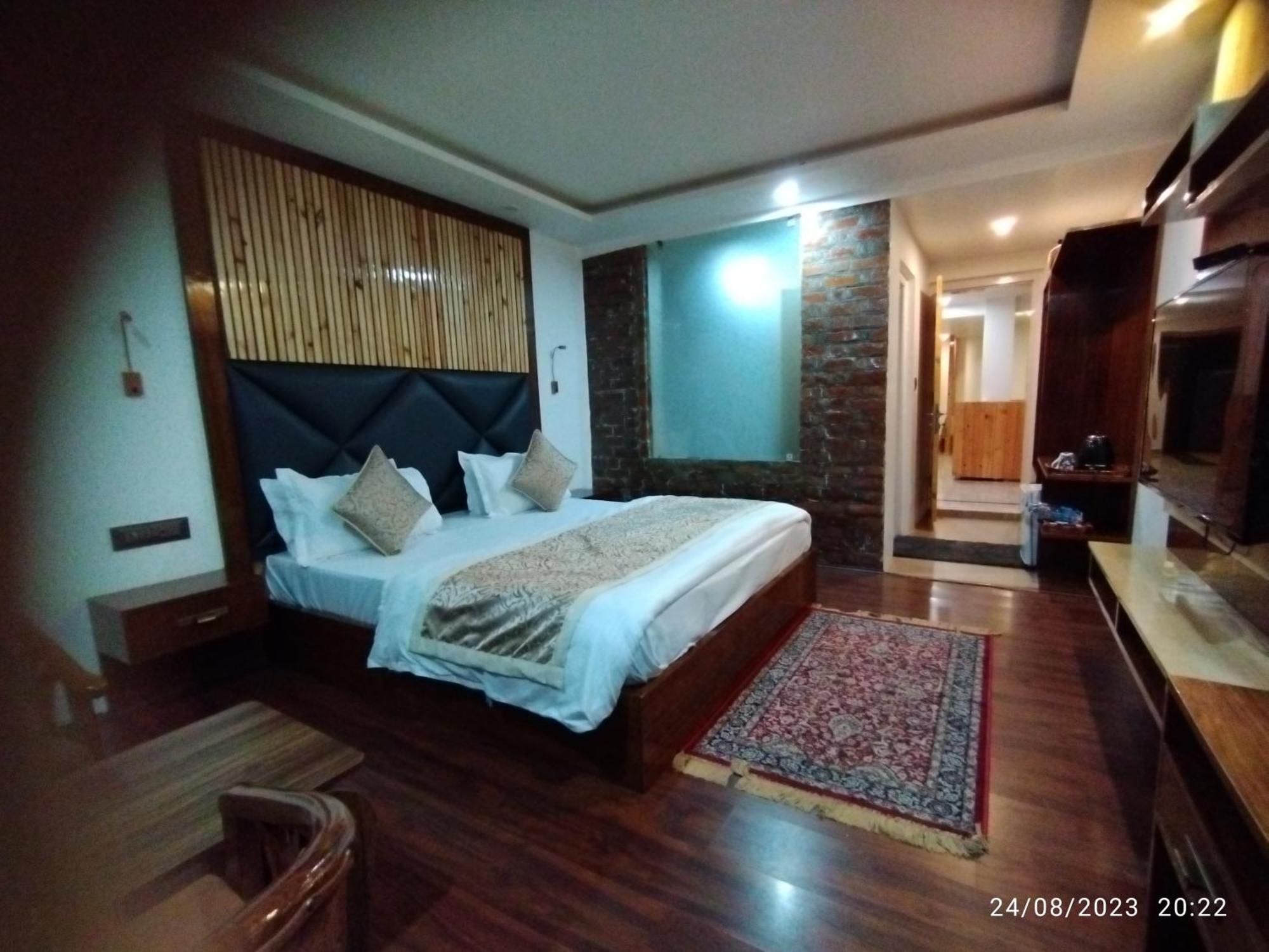 Hotel Lidder Palace باهالغام المظهر الخارجي الصورة