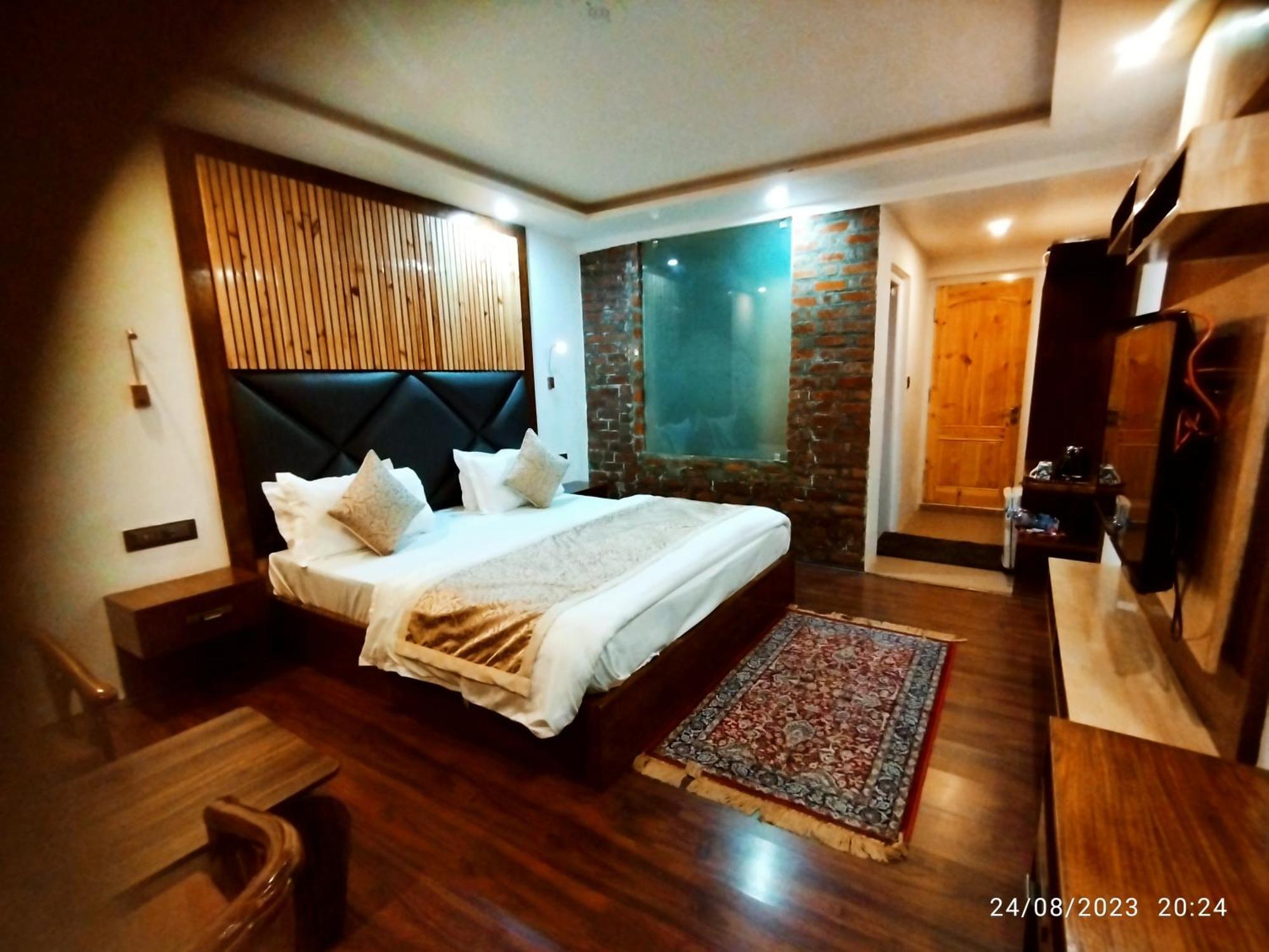 Hotel Lidder Palace باهالغام المظهر الخارجي الصورة